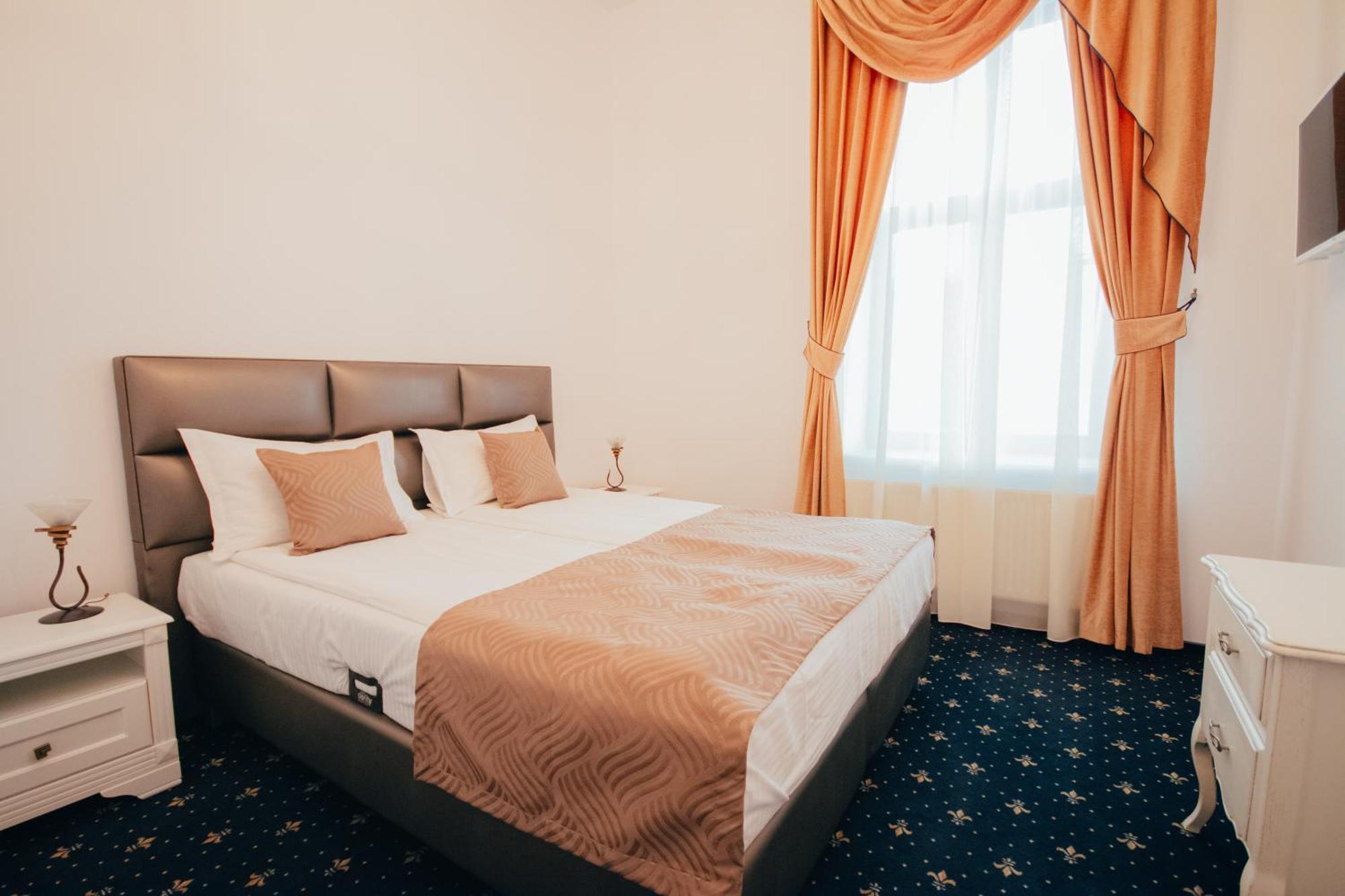 Hotel Carol - Vatra Dornei Eksteriør billede