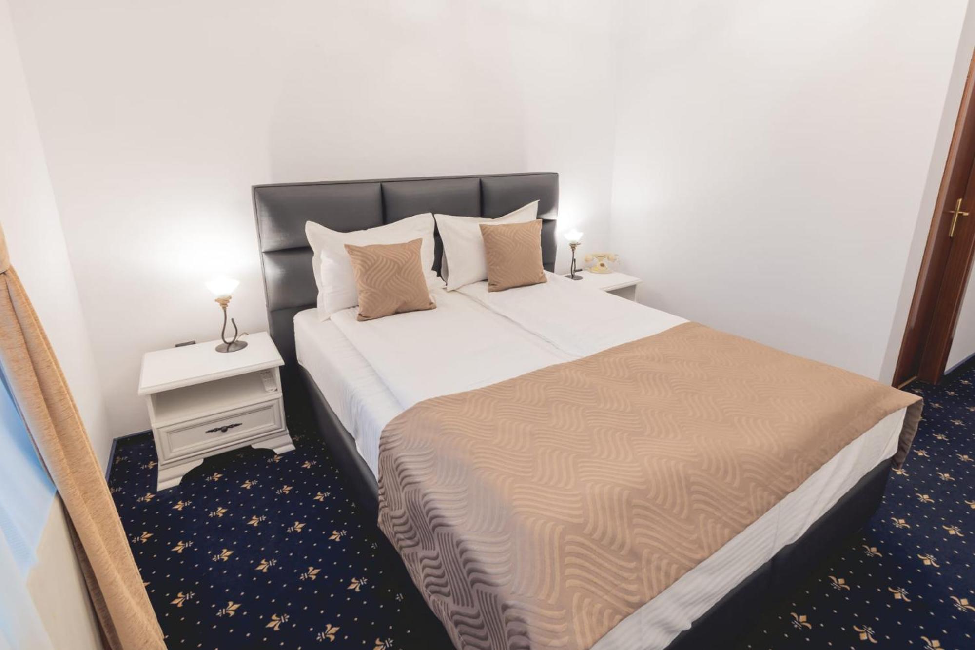 Hotel Carol - Vatra Dornei Eksteriør billede
