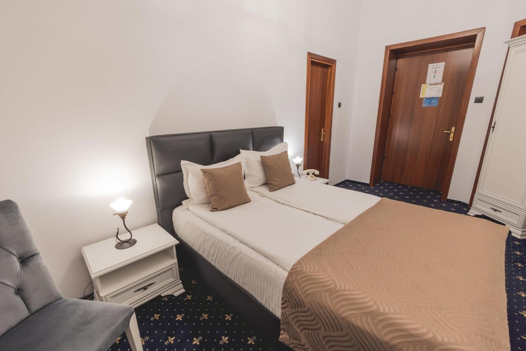 Hotel Carol - Vatra Dornei Eksteriør billede
