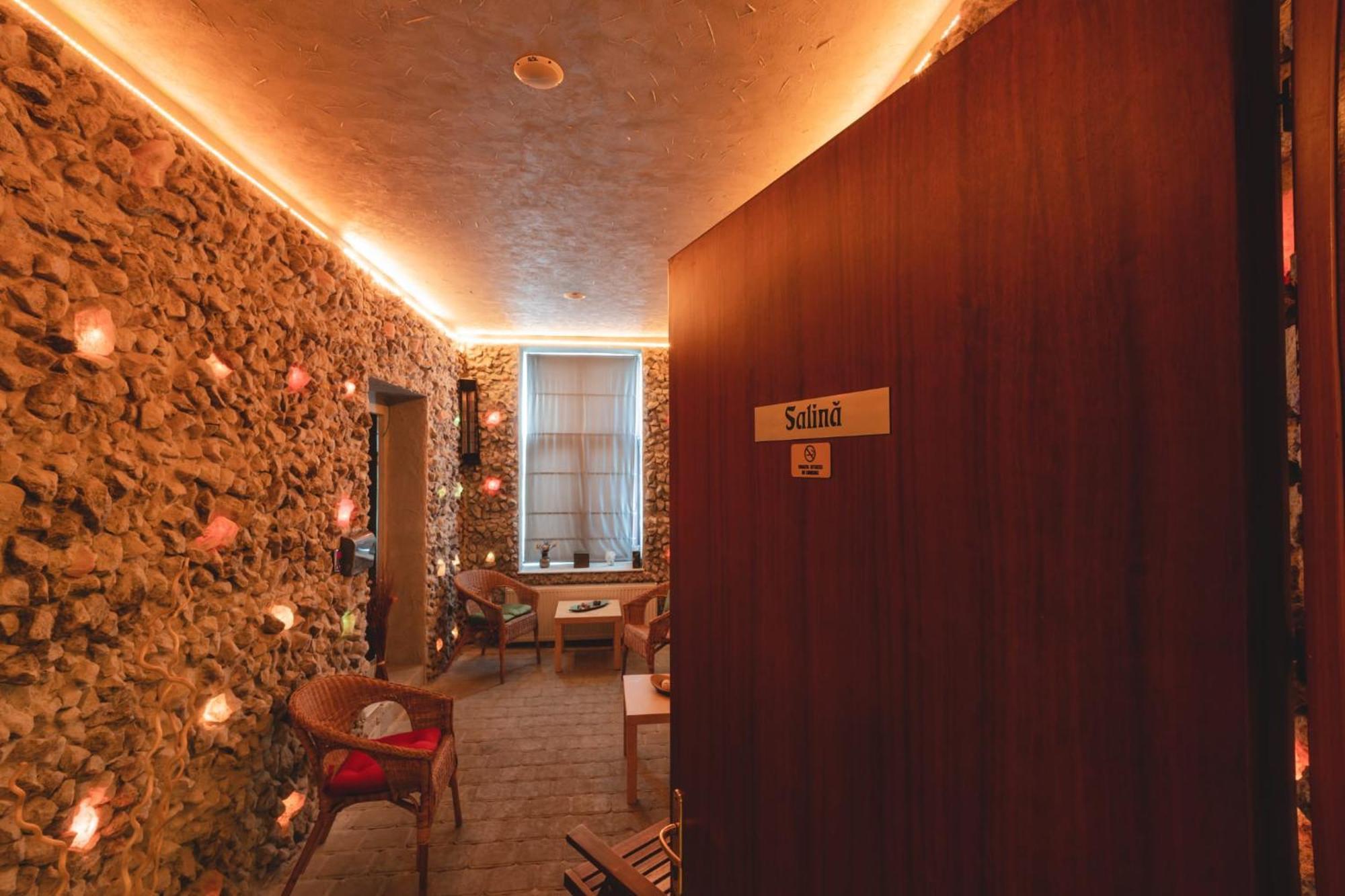 Hotel Carol - Vatra Dornei Eksteriør billede